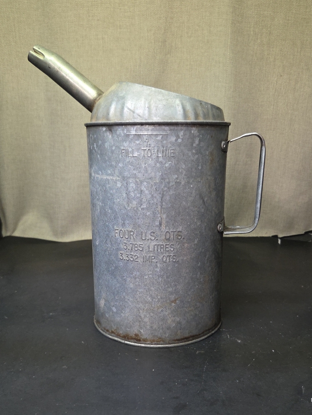 Galvanized 4 Qts Oil Can